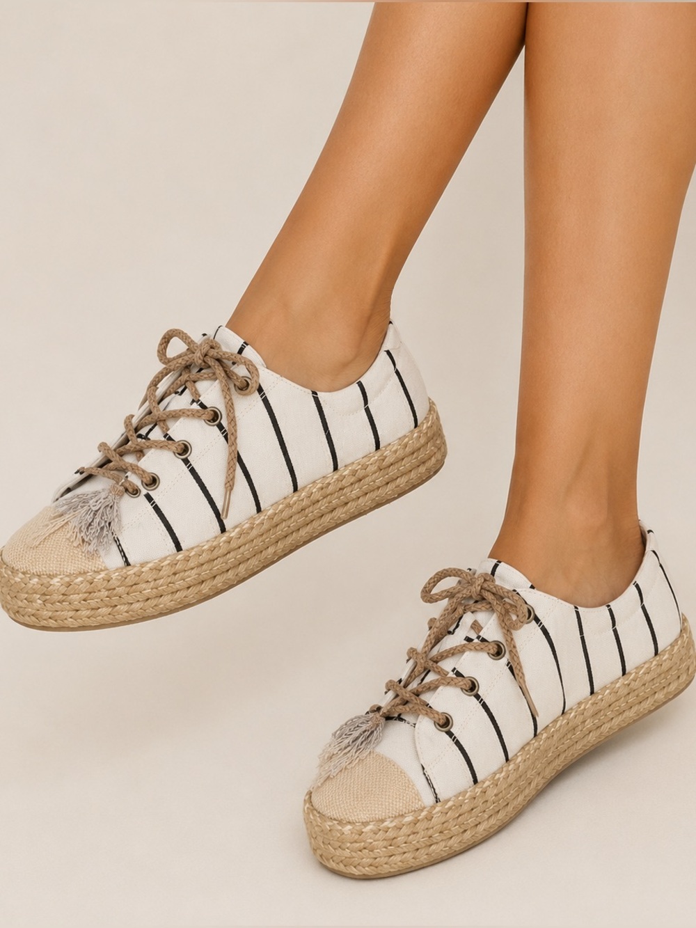 🎓NEW IN BOX Makers Women’s Striped Canvas Sneakers